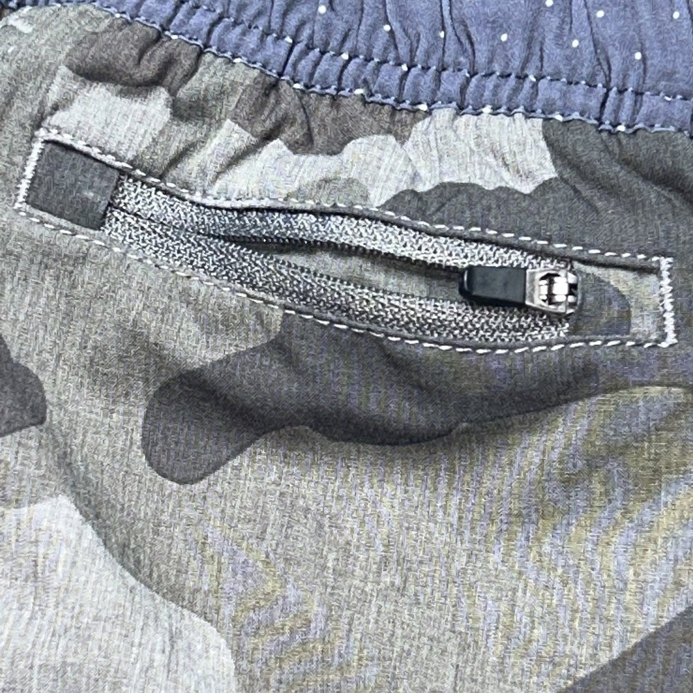 Vuori Banks Shorts Mens Medium Camo Athletic Performance Drawstring 7" Inseam - Picture 4 of 13